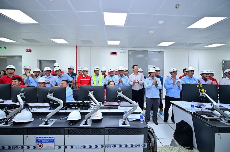 Nhà máy điện khí LNG đầu tiên của Việt Nam chính thức hòa lưới điện quốc gia