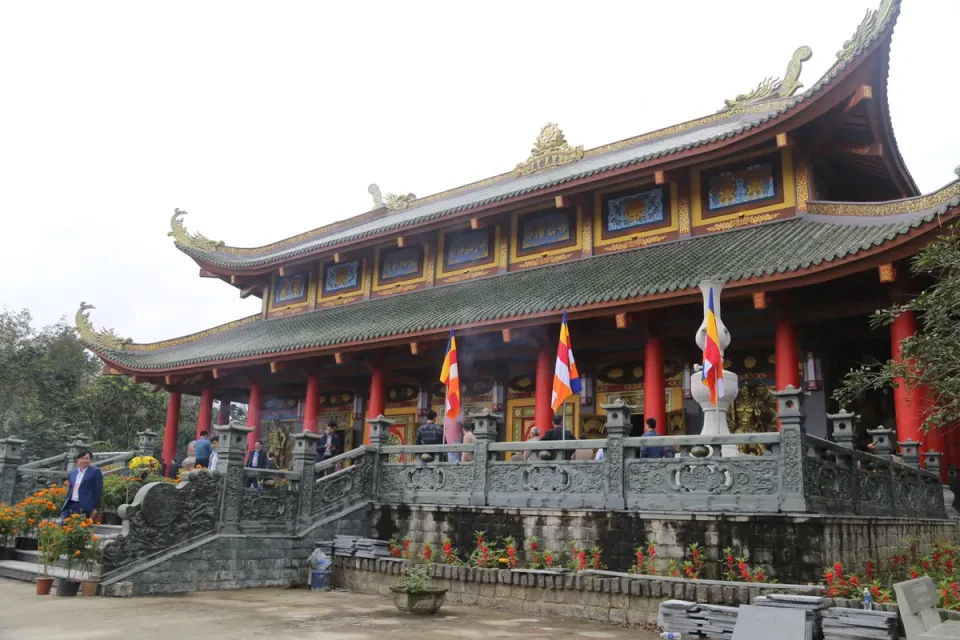 Đầu năm lên núi Thần Đinh xem lễ hội rước “nước thiêng” và đại lễ cầu an