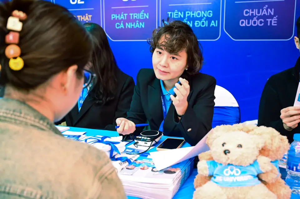 Tuyển sinh đại học 2025: Xu hướng chọn ngành nghề trước tác động của AI