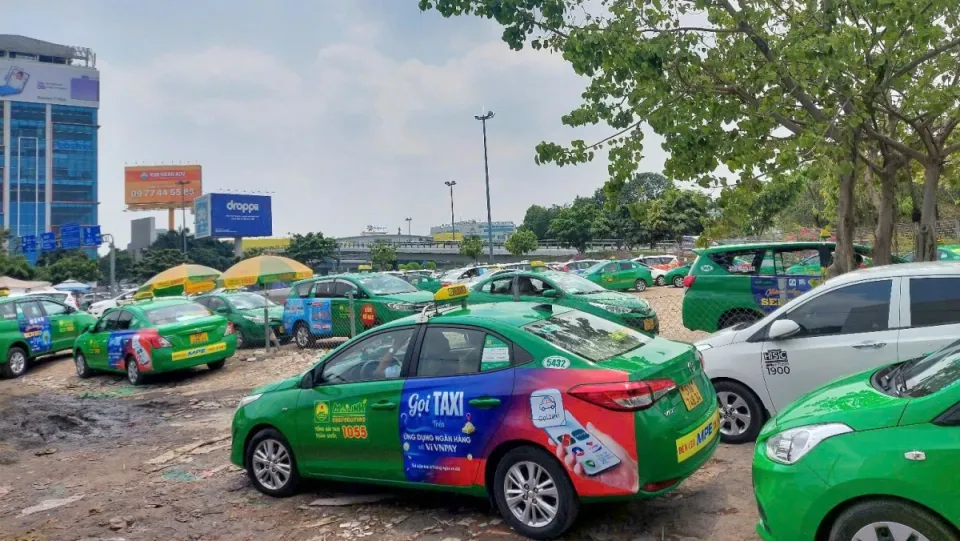 Thành phố Hồ Chí Minh thu hồi hơn 3.500m² đất từng làm bãi đệm taxi sân bay Tân Sơn Nhất
