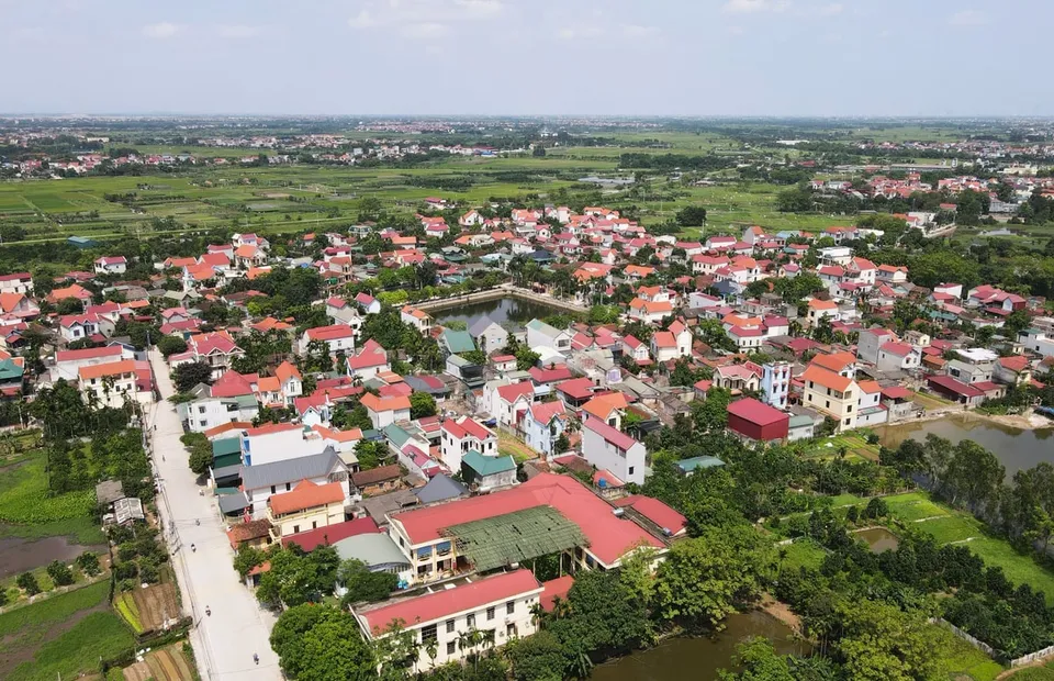 UBND huyện Phúc Thọ nhận 7.751,2m2 đất để thực hiện dự án xây dựng Trường mầm non