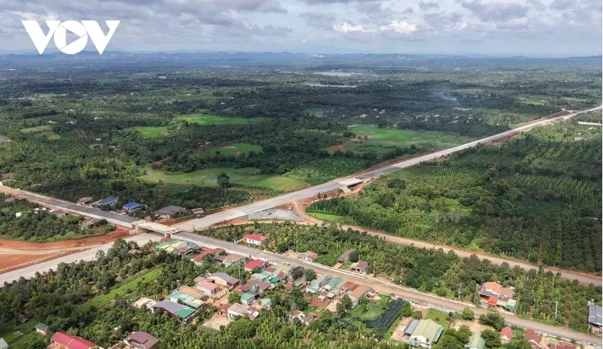 Đẩy nhanh tiến độ xây dựng cao tốc Khánh Hoà - Buôn Ma Thuột