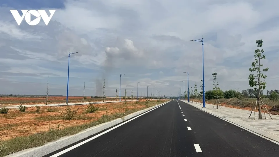 Lâm Đồng chuẩn bị khánh thành đường vào sân bay Phan Thiết