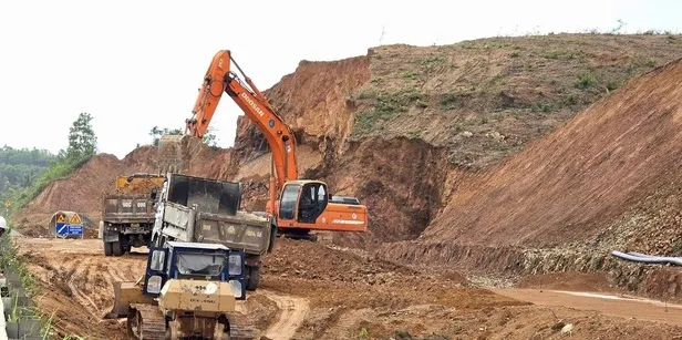 Hàng loạt các dự án giao thông lớn nguy cơ bị chậm tiến độ