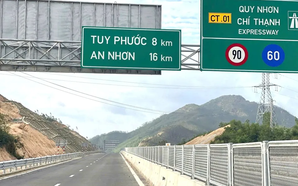 Hai tuyến cao tốc qua miền Trung thông xe 90km trước Tết Nguyên đán