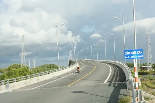 Trình phương án đầu tư 5.400 tỷ đồng mở rộng tuyến đường Năm Căn – Đất Mũi