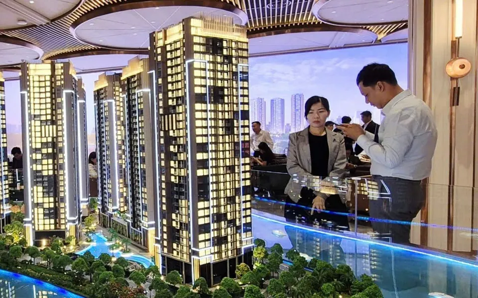 Thị trường chậm nhịp vì lãi suất: Doanh nghiệp bất động sản tìm hướng thích nghi