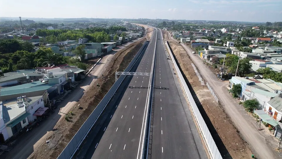 Hơn 3.800 km cao tốc trọng yếu đã khai thác, thông xe kỹ thuật