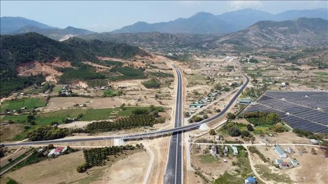 Thống nhất xây dựng cao tốc Nha Trang - Đà Lạt theo phương thức PPP