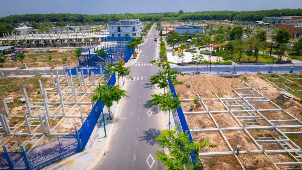 Giao dịch địa ốc giảm mạnh: Thị trường chờ lực đẩy mới