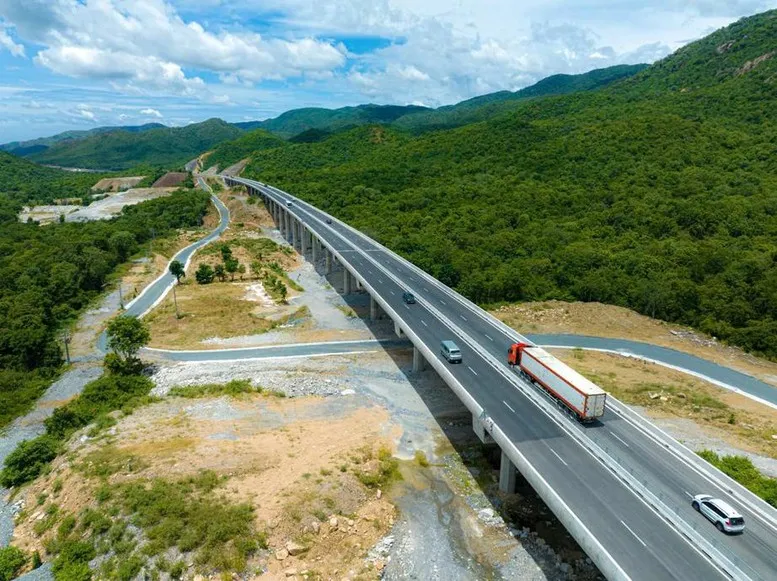 Đề xuất xây 64km cao tốc Đức Hòa-Mỹ An sử dụng toàn bộ cầu cạn