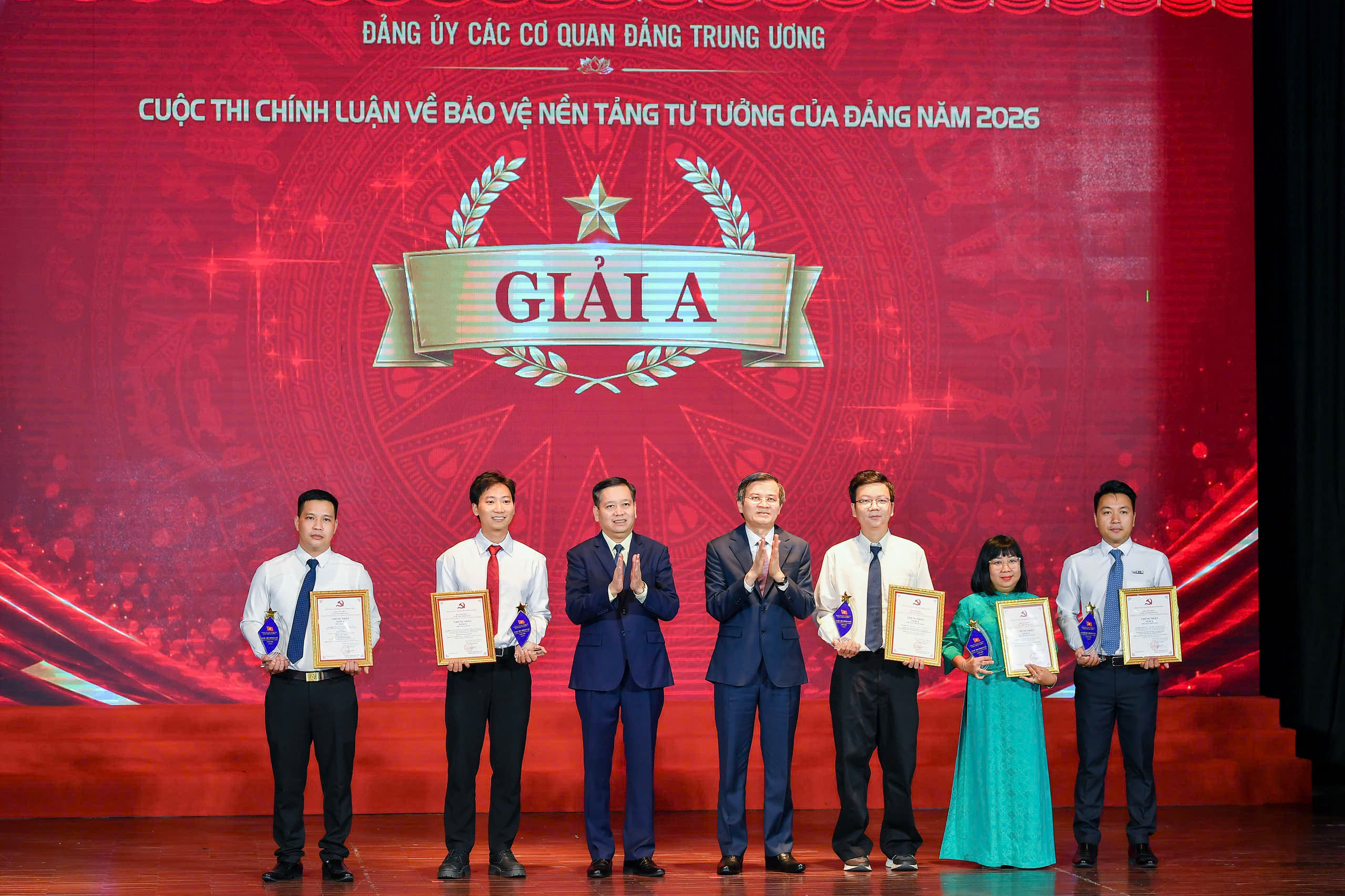 Trao giải A