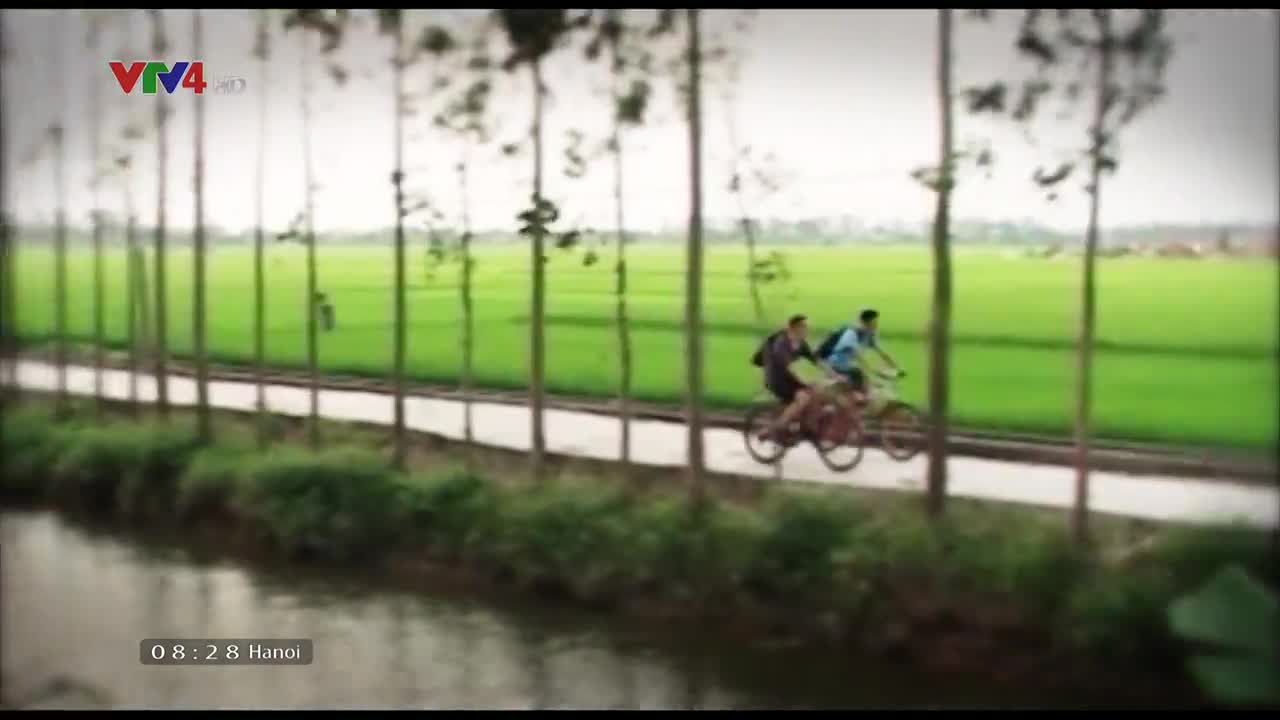 Vietnam Discovery: Traveling around Hanoi by motorbike