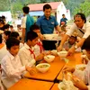 Vietnamese youths join hands to support disadvantaged community