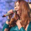 Filipino singer becomes first foreigner to win Vietnam Idol