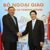 Vietnam and Philippines foreign ministers hold talks