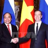 PM urges further financial co-operation with Russia