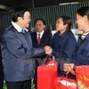 State President offers Tet greetings to Hung Yen and Ha Nam