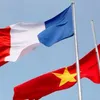 French PM pledges help to Vietnam in coping with climate change