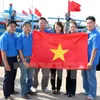 National flags presented to fishermen in Phu Quy island