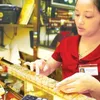 Gold prices rise on global trend