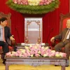 Party chief welcomes Singaporean Minister