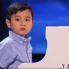 Piano prodigy Evan Le performs in Vietnam