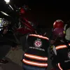 Volunteers rescue motorists at night