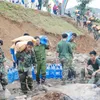 Soldiers provide support for flood-affected communes