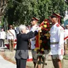 Party chief lays flowers at President Ho Chi Minh monument in Cuba