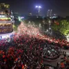 Fans send congrats to Vietnam over historic semi-final win