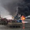 Firefighters tackle tanker blaze in Hai Phong port city