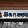 Venezuela arrests 11 top executives at leading bank Banesco