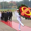 Leaders pay tribute to President Ho Chi Minh ahead of Tet