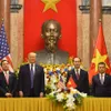 Việt Nam, US sign $12b in trade deals