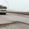 Cracks reappear on Thăng Long Bridge