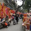 Hang Ma a hive of activity as Tet draws near