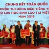 Winners of Vietnamese-language eloquence contest for Lao students honoured