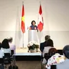 Vice President receives Vietnamese intellectuals in Switzerland