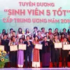 Outstanding students of 'Sinh Vien 5 Tot' movement honoured