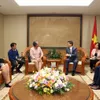 Deputy PM Vu Duc Dam welcomes Cuban official