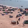 Fishermen in Ba Ria-Vung Tau collect garbage at sea