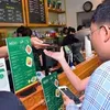 Vietnam steps up measures urged to expand e-payments via mobile subscribers