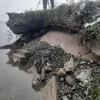 Sea dyke damaged by typhoon in Hà Tĩnh