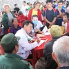 Vietnamese doctors provide free health checks to Lao patients