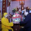 Leaders present Tet gifts to policy beneficiaries nationwide