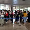 COVID-19: Overloaded airport stops receiving Vietnamese returnees