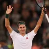 Federer wows fans on Twitter with video of trick shots