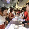 Gold shops prepare for God of Wealth Day rush