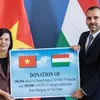 Hungary presents COVID-19 vaccine, medical supply to Vietnam